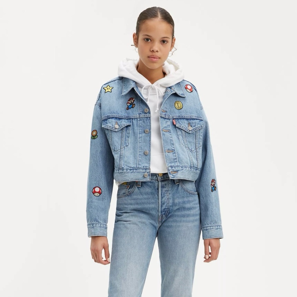 Levi’s x Super Mario - Cropped Denim Dad Trucker Jacket